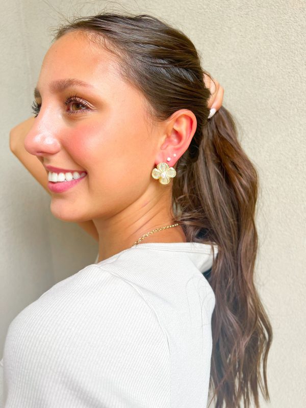 Isla Flower Studs For Cheap - Image 2